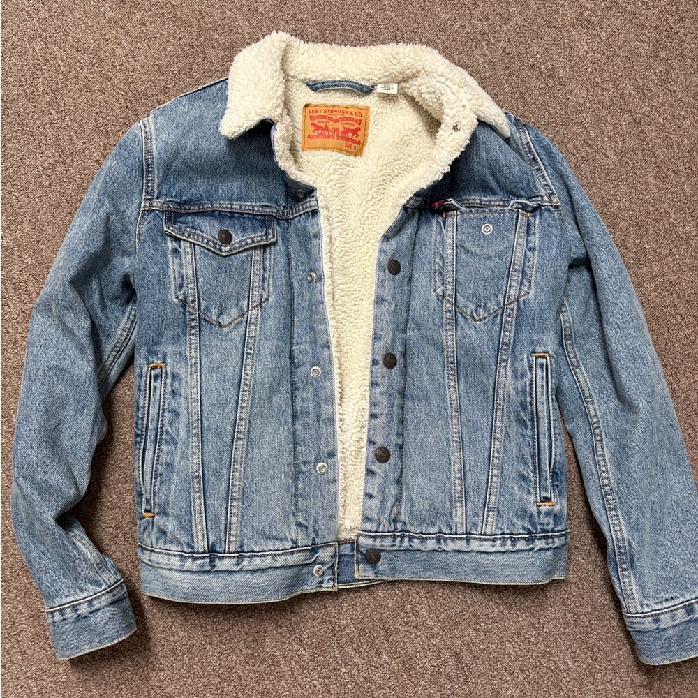 Levi's Sherpa Lined Denim Jacket - Men's Size Small (Worn once)